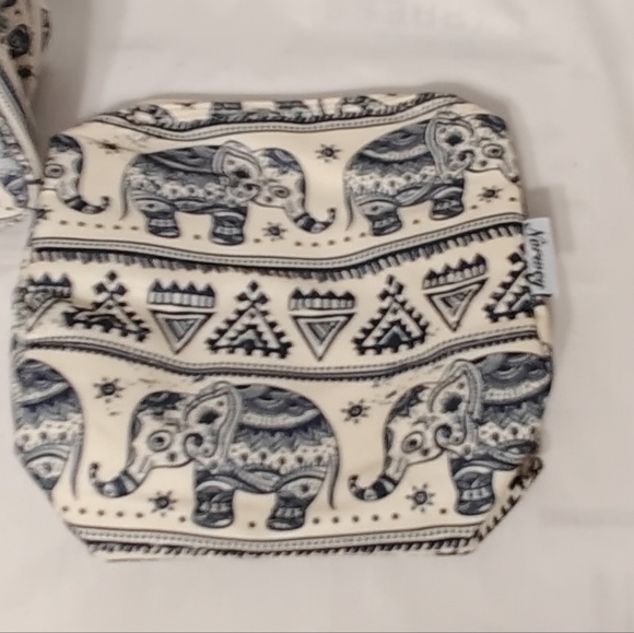 Narwey Set of Two Toiletry Bags Featuring Elephant Design - Picture 3 of 11